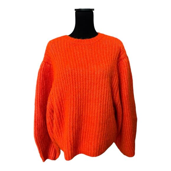 New ~ TOPSHOP NORDSTROM ~Knit Volume Sleeve Fluffy Sweater Size 8-10 - Picture 3 of 9
